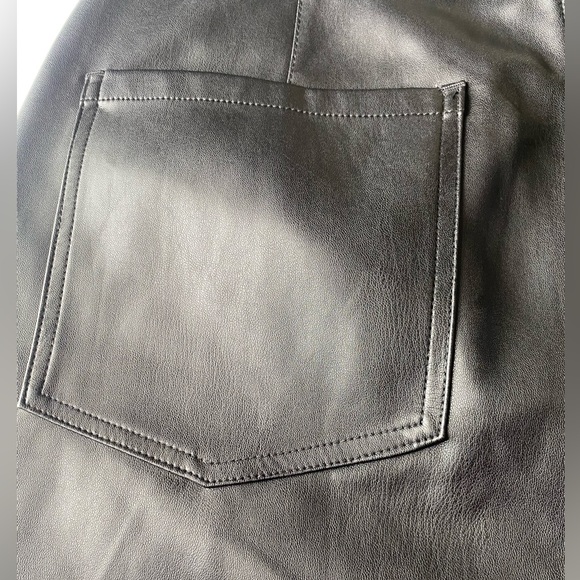 Pistola sz 18W Black Faux Leather Straight Leg High Waist Cropped Pants - Picture 6 of 12